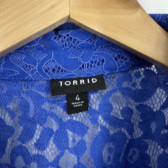 Torrid Top Women Size 4 Blue Floral Lace Button Up Shirt Sheer Blouse Romantic - Picture 4 of 8